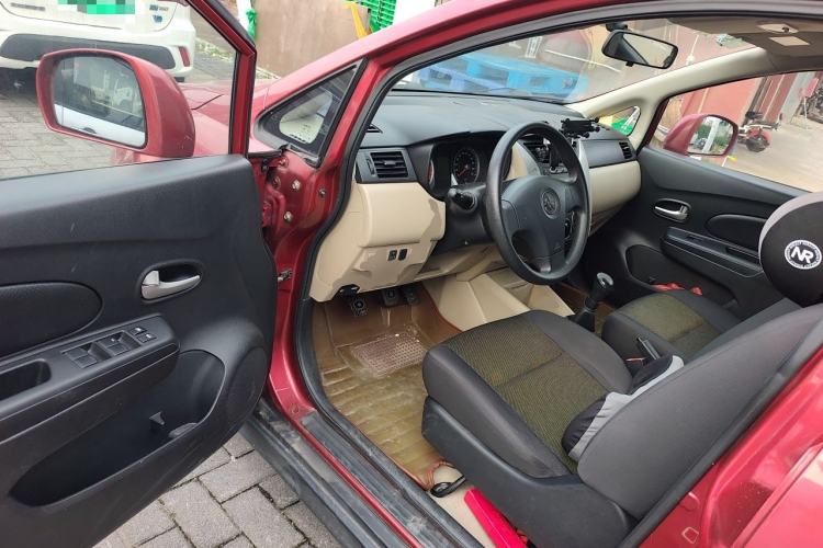 Used Venucia R50 2012 1.6L Manual Comfort Edition Driver Seat