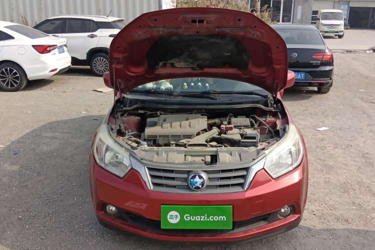 Used Venucia R50 2012 1.6L Manual Luxury Edition Engine Bay