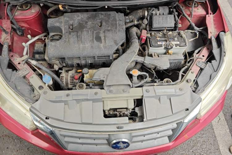 Used Venucia R50 2012 1.6L Automatic Comfort Edition Engine Bay