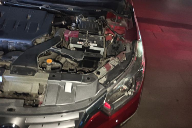 Used Venucia R50 2012 1.6L Manual Comfort Edition Engine Bay Left