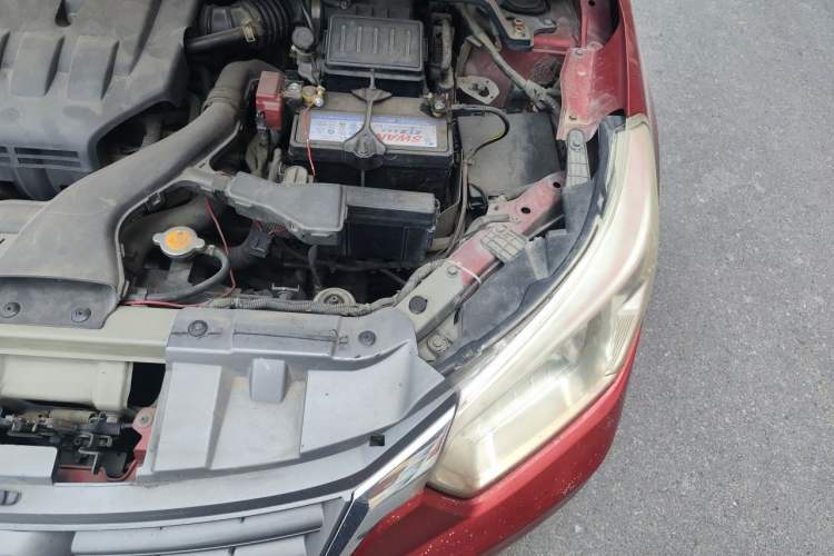 Used Venucia R50 2012 1.6L Manual Luxury Edition Engine Bay Left