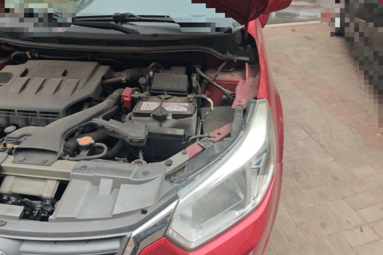 Used Venucia R50 2012 1.6L Automatic Prestige Edition Engine Bay Left