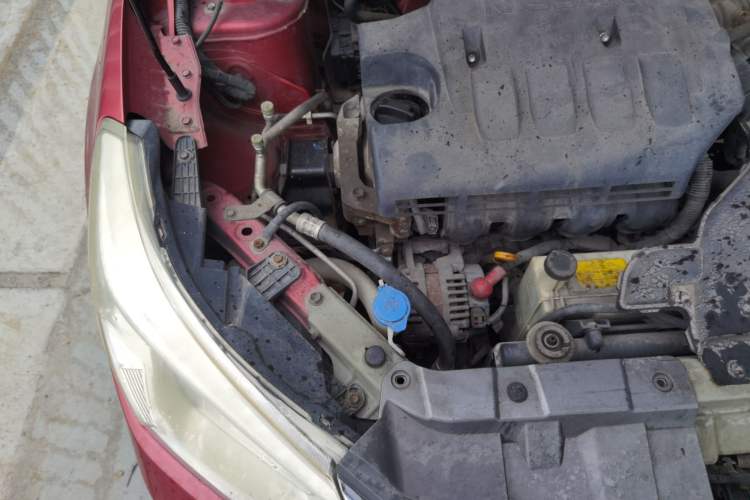 Used Venucia R50 2012 1.6L Manual Comfort Edition Engine Bay Right