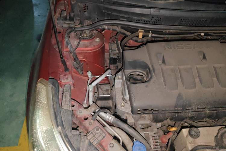 Used Venucia R50 2012 1.6L Automatic Comfort Edition Engine Bay Right