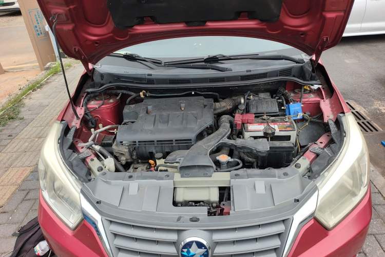 Used Venucia R50 2012 1.6L Manual Comfort Edition Engine Bay