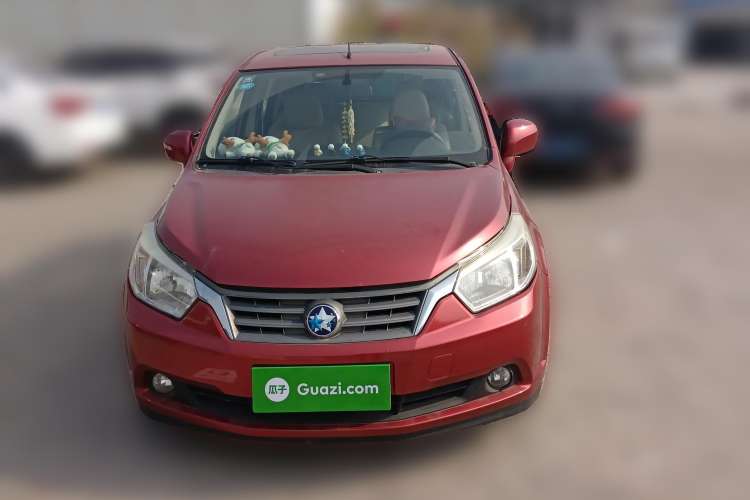Used Venucia R50 2012 1.6L Manual Luxury Edition Front
