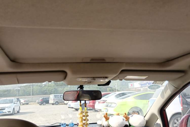 Used Venucia R50 2012 1.6L Manual Luxury Edition Headliner