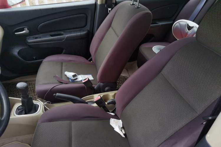 Used Venucia R50 2012 1.6L Manual Comfort Edition Left Front Seat