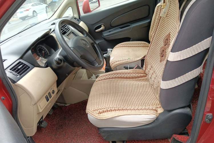 Used Venucia R50 2012 1.6L Manual Comfort Edition Left Front Seat