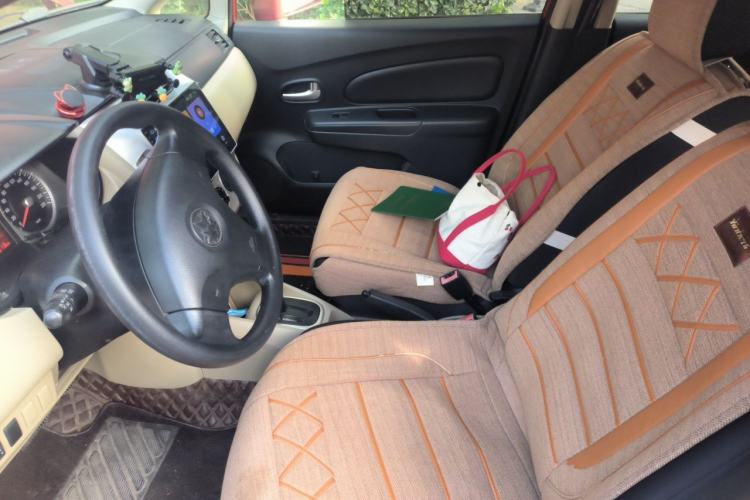 Used Venucia R50 2012 1.6L Automatic Comfort Edition Left Front Seat