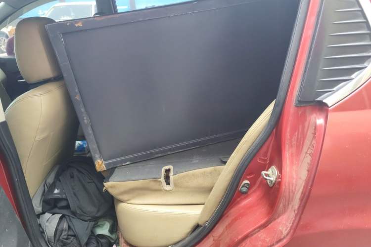 Used Venucia R50 2012 1.6L Manual Luxury Edition Left Rear Seat