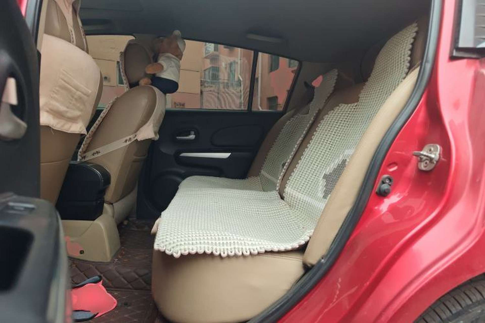 Used Venucia R50 2012 1.6L Automatic Prestige Edition Left Rear Seat