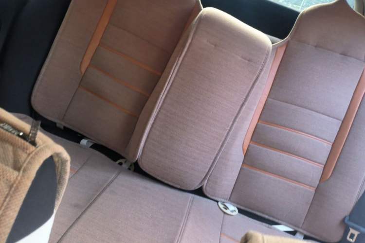 Used Venucia R50 2012 1.6L Automatic Comfort Edition Left Rear Seat