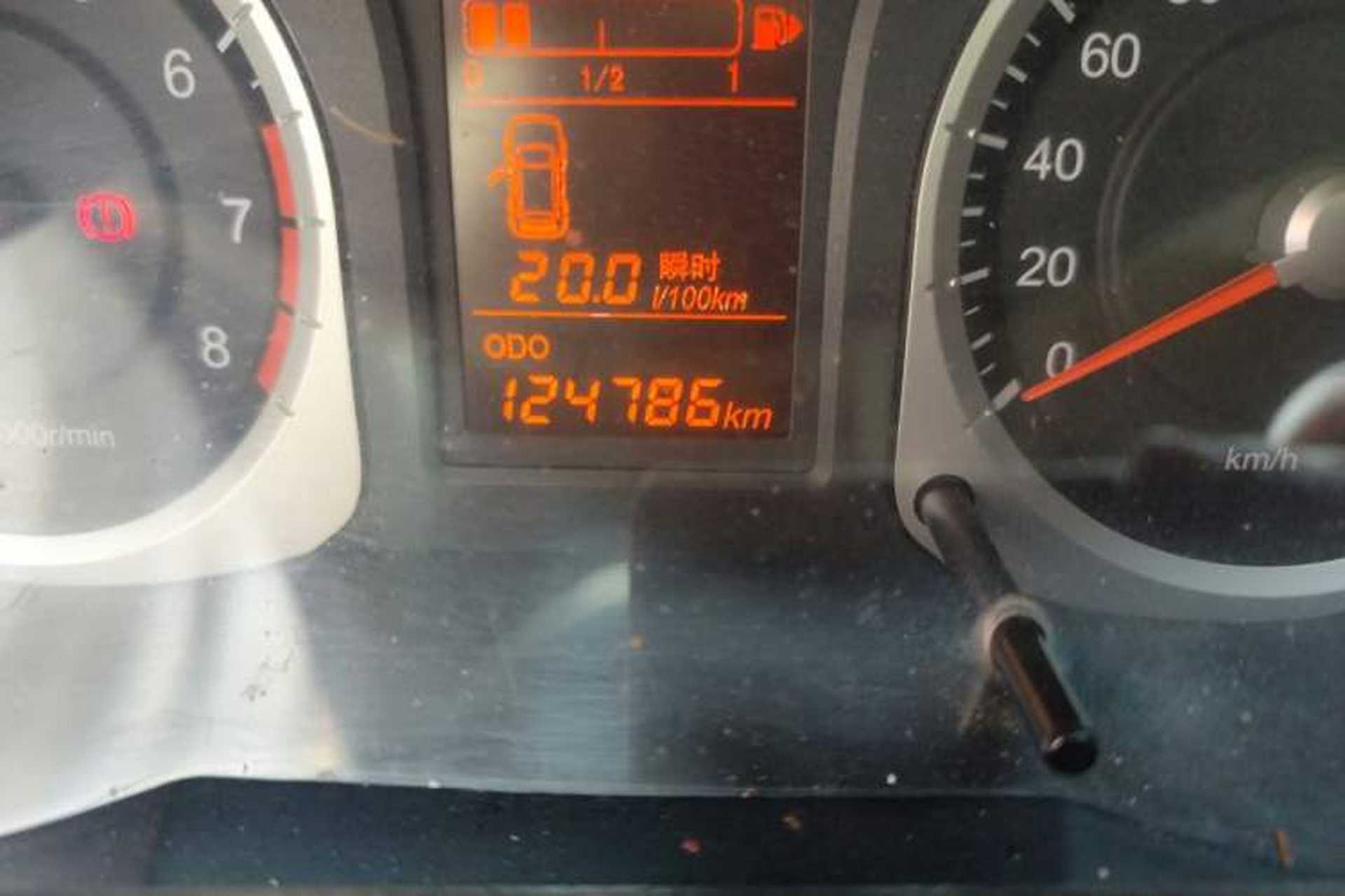 Used Venucia R50 2012 1.6L Manual Luxury Edition Odometer Close Up