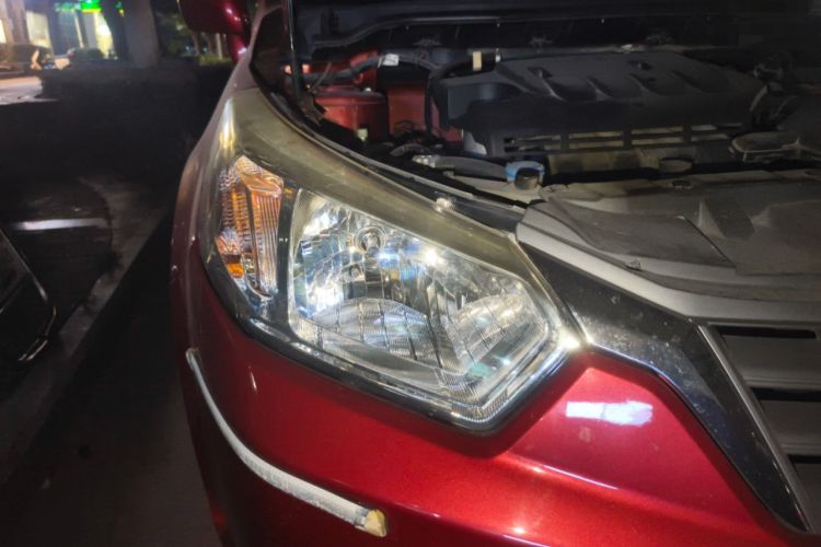 Used Venucia R50 2012 1.6L Manual Comfort Edition Right Front Headlight