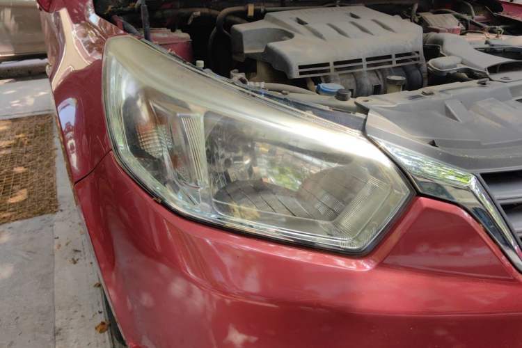 Used Venucia R50 2012 1.6L Automatic Comfort Edition Right Front Headlight