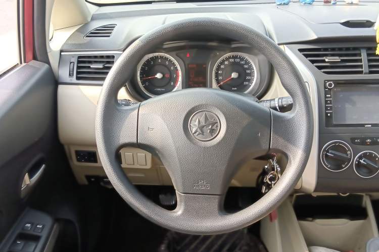 Used Venucia R50 2012 1.6L Manual Luxury Edition Steering Wheel