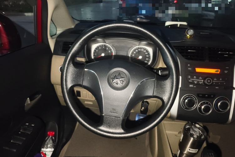 Used Venucia R50 2012 1.6L Manual Comfort Edition Steering Wheel