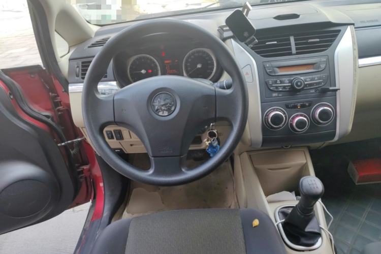 Used Venucia R50 2012 1.6L Manual Comfort Edition Steering Wheel