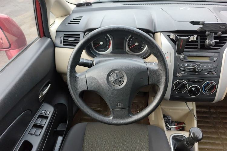 Used Venucia R50 2012 1.6L Manual Comfort Edition Steering Wheel