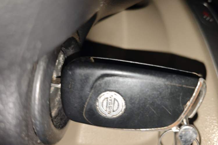 Used Venucia R50 2012 1.6L Automatic Prestige Edition Vehicle Key