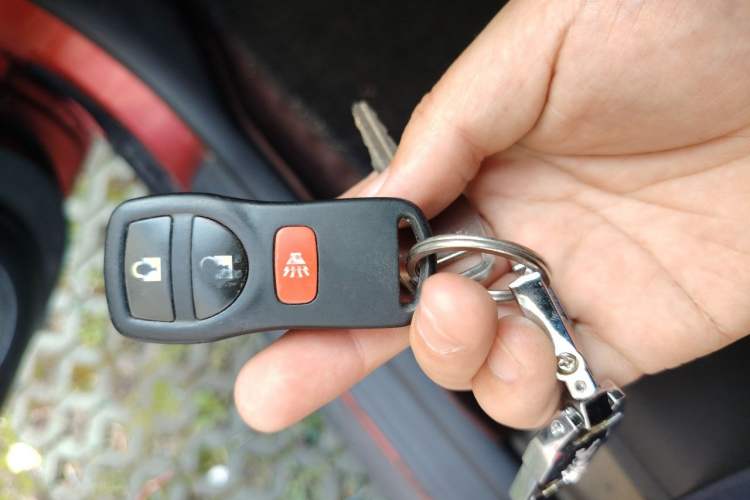 Used Venucia R50 2012 1.6L Manual Comfort Edition Vehicle Key