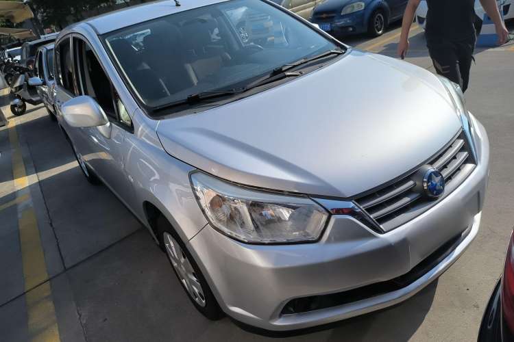 Used Venucia R50 2012 1.6L Manual Comfort Edition Exterior 2