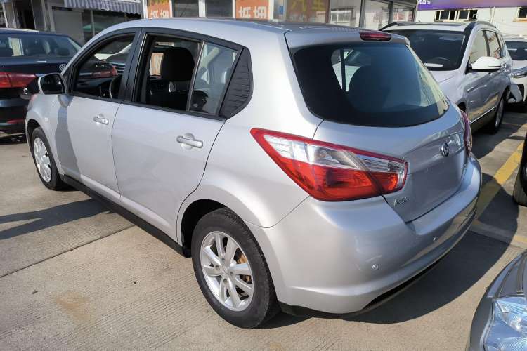 Used Venucia R50 2012 1.6L Manual Comfort Edition Exterior 5