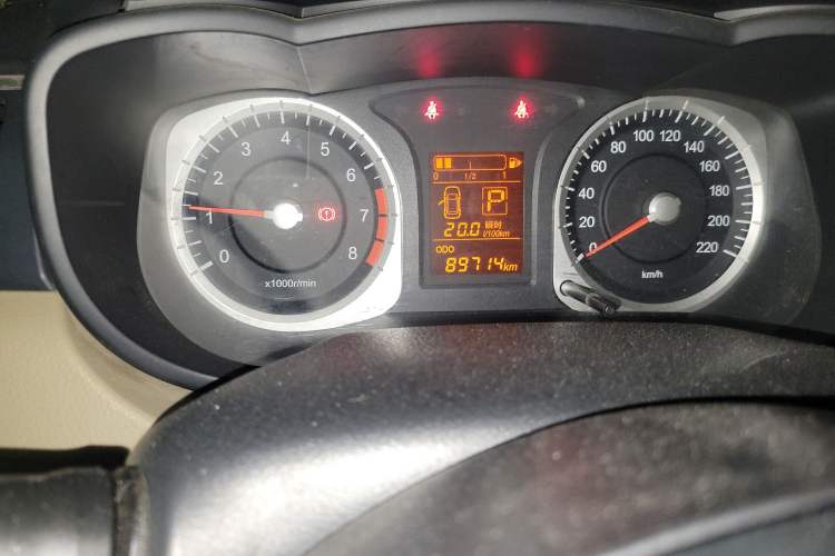 Used Venucia R50 2012 1.6L Automatic Prestige Edition Odometer Close Up