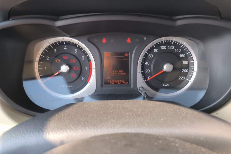 Used Venucia R50 2012 1.6L Manual Comfort Edition Odometer Close Up