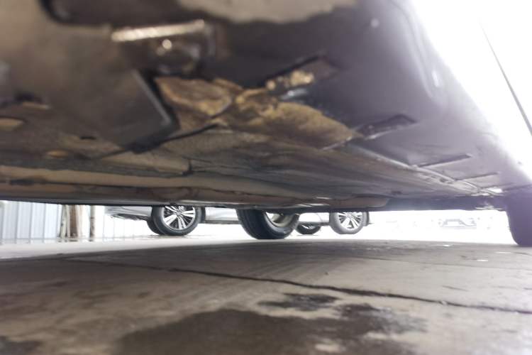 Used Venucia R50 2012 1.6L Automatic Prestige Edition Chassis Front Left