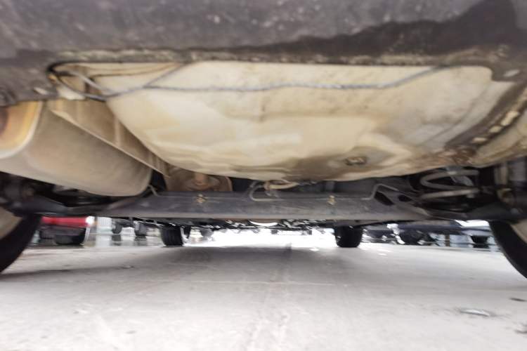 Used Venucia R50 2012 1.6L Automatic Prestige Edition Chassis Rear