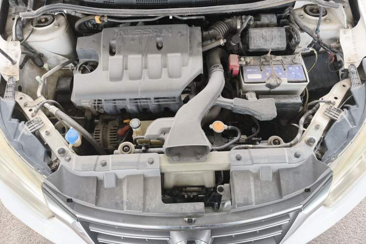 Used Venucia R50 2012 1.6L Manual Luxury Edition Engine Bay