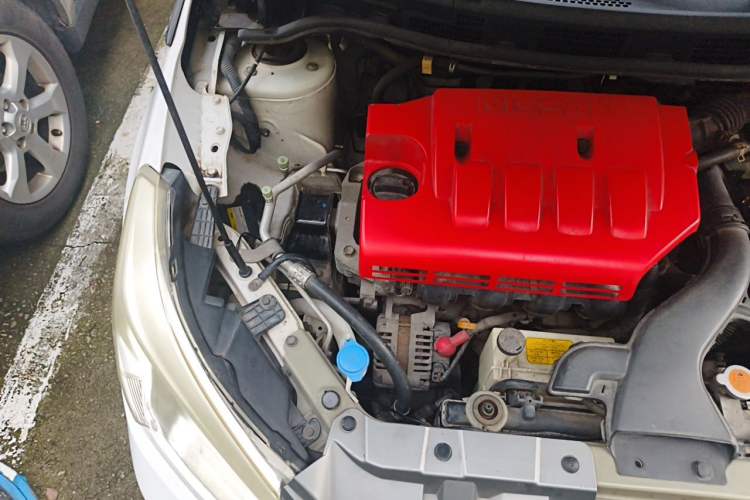 Used Venucia R50 2012 1.6L Manual Luxury Edition Engine Bay Right