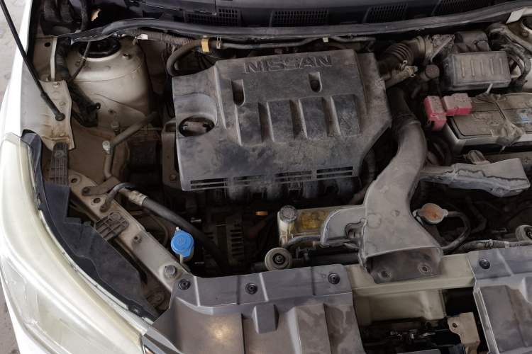 Used Venucia R50 2012 1.6L Automatic Prestige Edition Engine Bay Right