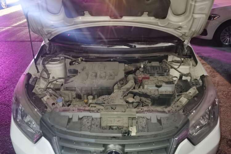 Used Venucia R50 2012 1.6L Automatic Comfort Edition Engine Bay
