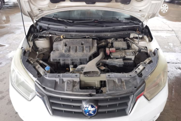 Used Venucia R50 2012 1.6L Automatic Prestige Edition Engine Bay