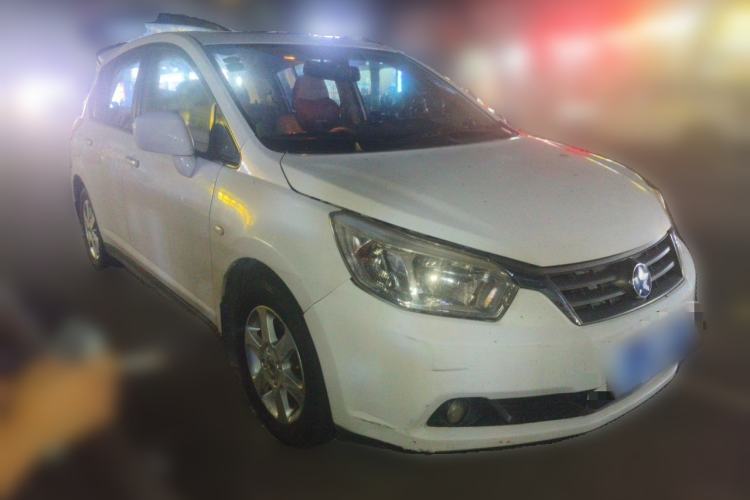 Used Venucia R50 2012 1.6L Automatic Prestige Edition Front Right 45 Deg
