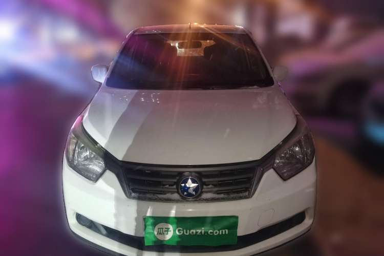 Used Venucia R50 2012 1.6L Automatic Comfort Edition Front