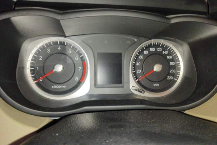 Used Venucia R50 2012 1.6L Automatic Prestige Edition Instrument Cluster