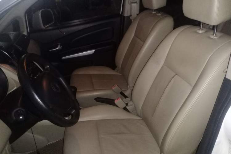 Used Venucia R50 2012 1.6L Manual Luxury Edition Left Front Seat