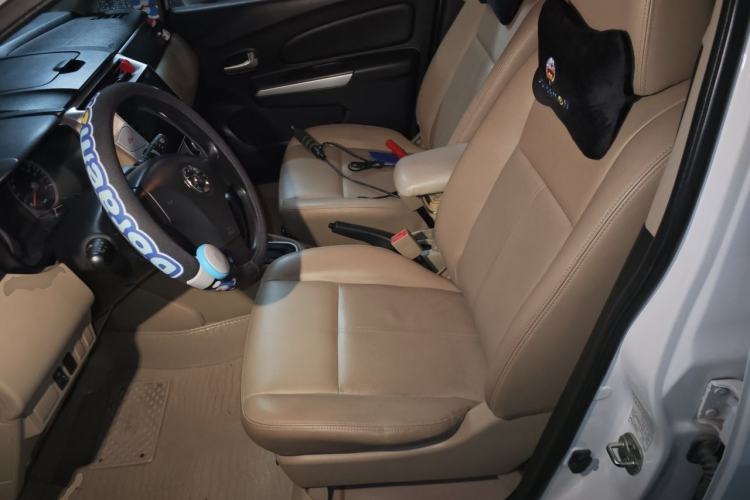 Used Venucia R50 2012 1.6L Automatic Prestige Edition Left Front Seat