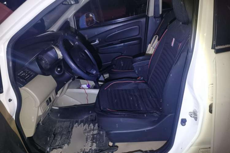 Used Venucia R50 2012 1.6L Automatic Comfort Edition Left Front Seat