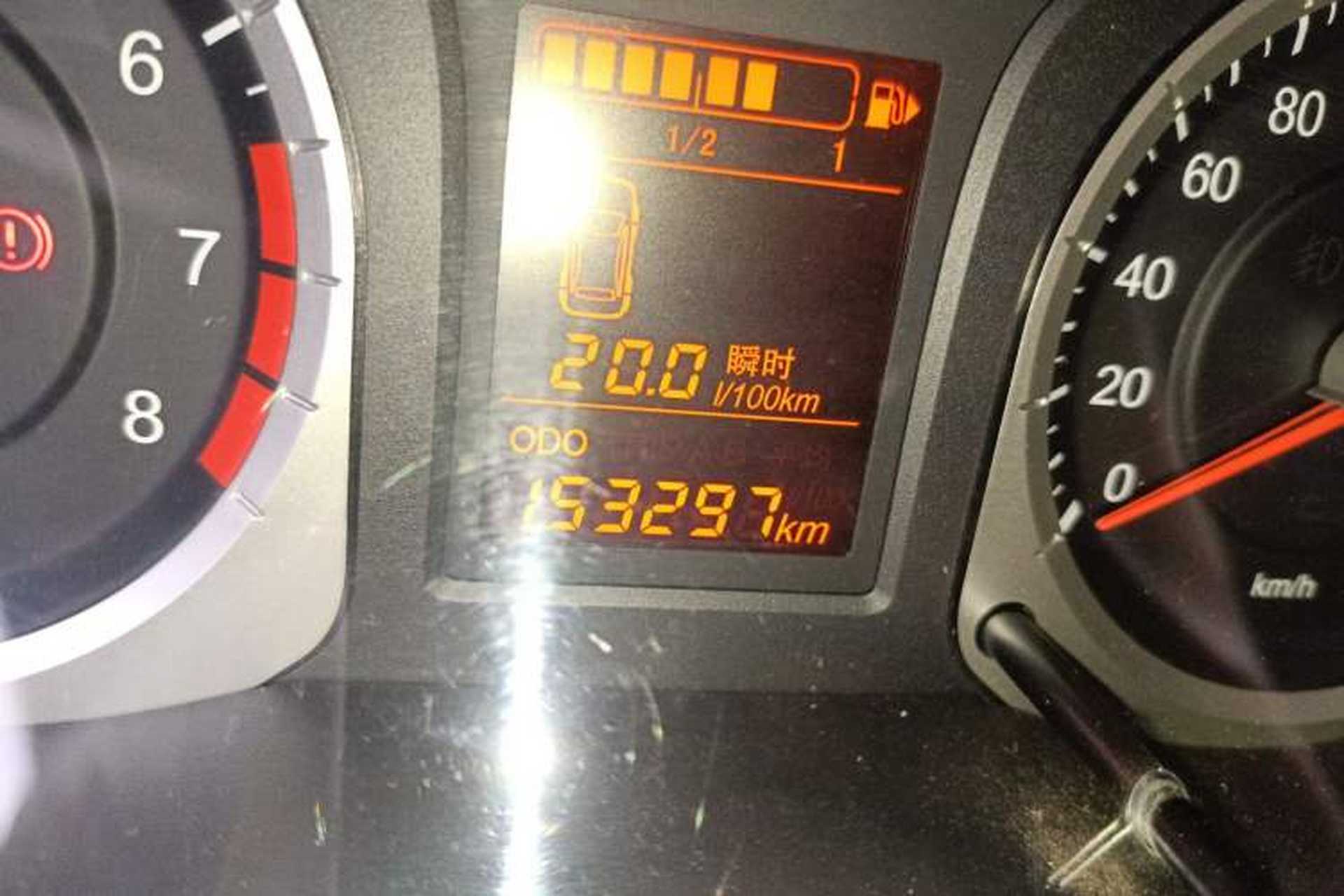 Used Venucia R50 2012 1.6L Manual Comfort Edition Odometer Close Up