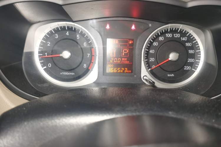 Used Venucia R50 2012 1.6L Automatic Comfort Edition Odometer Close Up