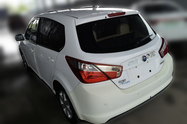 Used Venucia R50 2012 1.6L Automatic Prestige Edition Rear Left 45 Deg