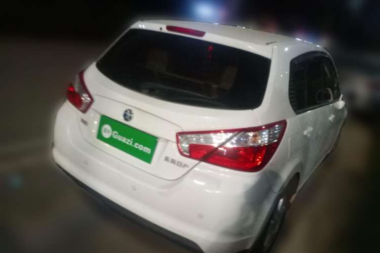 Used Venucia R50 2012 1.6L Manual Luxury Edition Rear Right 45 Deg