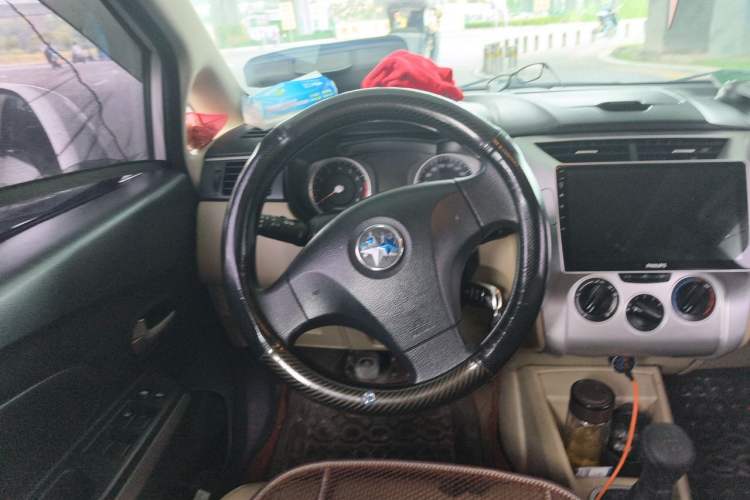 Used Venucia R50 2012 1.6L Manual Luxury Edition Steering Wheel