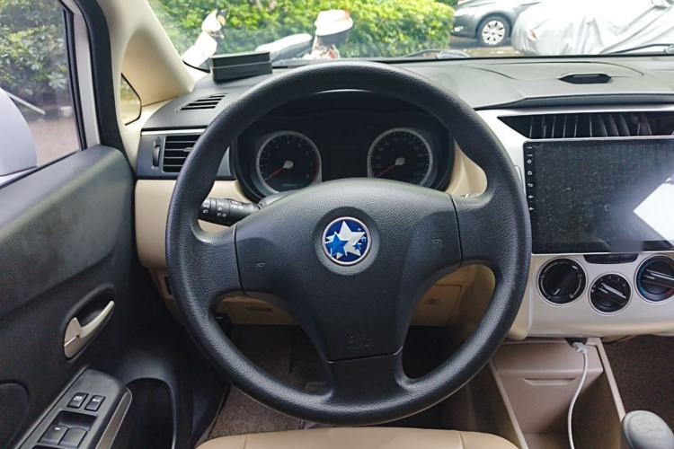 Used Venucia R50 2012 1.6L Manual Luxury Edition Steering Wheel