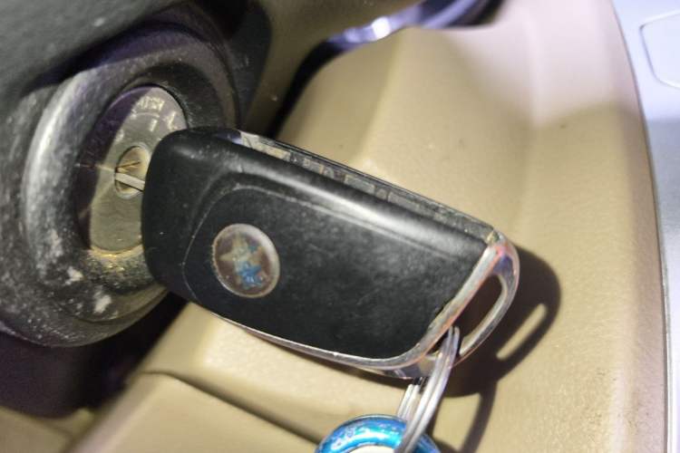 Used Venucia R50 2012 1.6L Manual Luxury Edition Vehicle Key